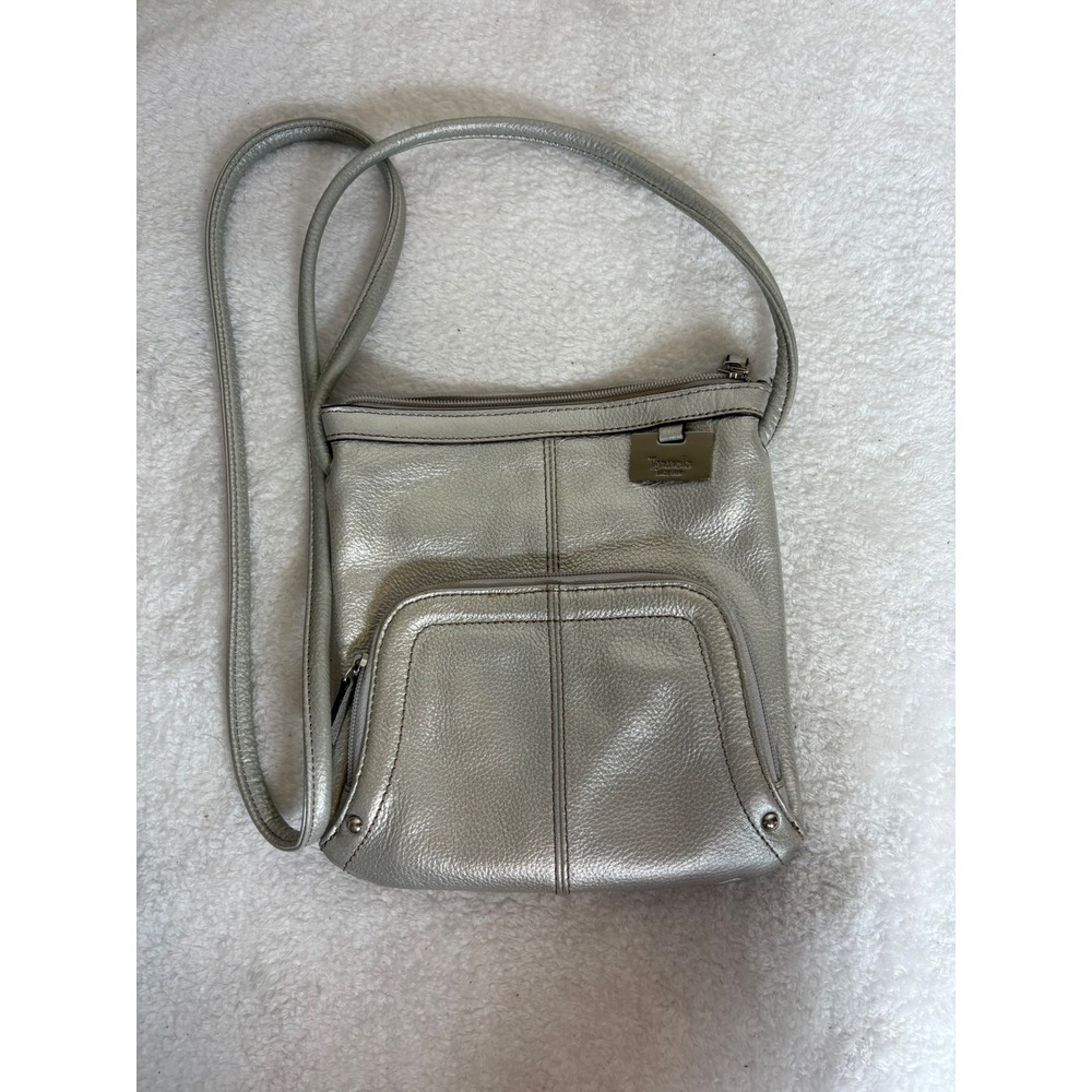Tignanello Metallic Silver Pebbled Leather Crossbody Bag Organizer Purse Small